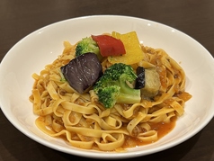 彩り野菜のボロネーゼの生パスタ