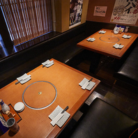 ゆったり座れるテーブル席の半個室をご用意