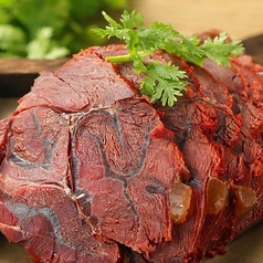 牛スネ肉醤油薬味煮込みの写真