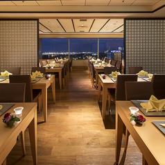 光あふれる空港の夜景を一望