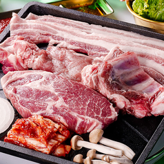 金ちゃん特選盛り合わせ　1セット　2～3人前　