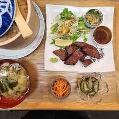 厚切り牛レバー炭火焼き定食 (100g)