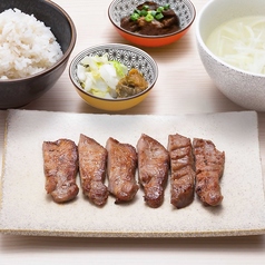 牛たん けやき 麻布十番店の特集写真
