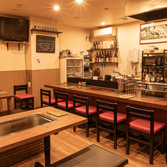 小規模な宴会やお祝い事にもご利用いただけるスペースで、落ち着いた雰囲気の中、美味しい料理を楽しむことができます★