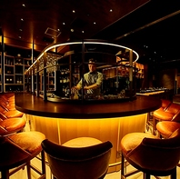 レストランに併設するバーカウンター