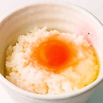 お米は香川県西植田町産コシヒカリ使用し、卵はこだわりの卵！紅輝妃卵の卵かけご飯550円(税込) 』 
