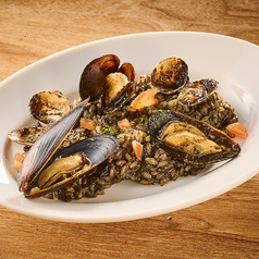 ムール貝と生海苔のイカ墨リゾット