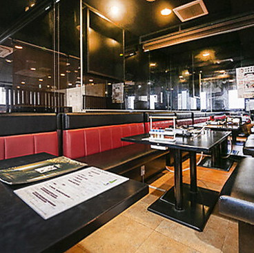 ラムしゃぶ金の目 新宿店の雰囲気1