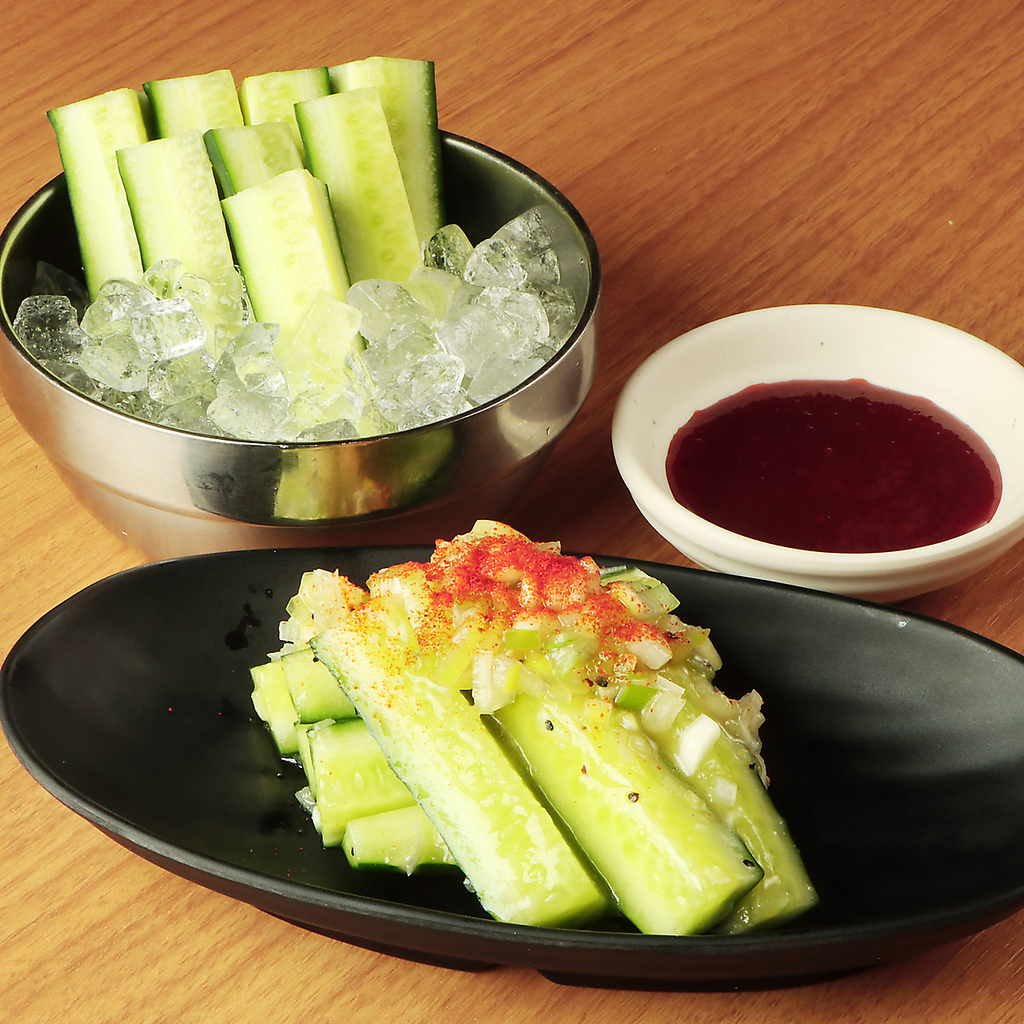 圧倒的人気の“赤きゅう”、その陰に隠れた“白きゅう”。どっちも食べてほしいなぁというお店の願望