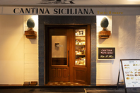 雑誌に紹介された、銀座に佇むお洒落なバル。