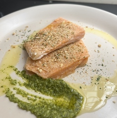 サーモンのプレコット　ジェノベーゼソース