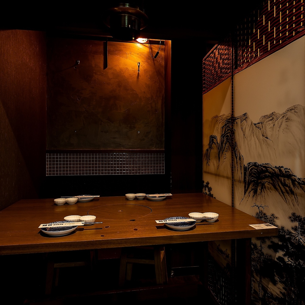 和モダンな落ち着いた店内はシーンを問わない上質な空間。神保町の隠れ家個室居酒屋がNEWOPEN