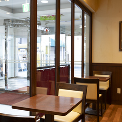 イタリアントマト カフェJr. 藤沢エスタ店の雰囲気3