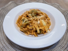 トマトとモッツァレラのパスタ