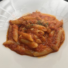 自家製パンチェッタ使用ペンネ(ショートパスタ)アラビアータ