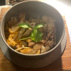 鷄釜飯(スープ付)の写真
