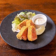 サーモンレアかつ