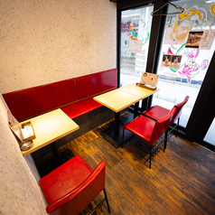 2～6人でゆったり楽しめるテーブル席をご用意◎ご友人や会社の同僚との飲み会に是非♪