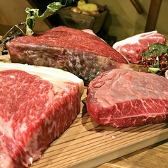 熟成肉の旨味を引出す肉料理のお店 おかのおすすめテイクアウト1