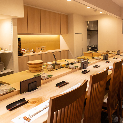 気軽に本格派の江戸前寿司がいただけるお店。駅近でアクセスも便利。