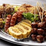 唐揚げも焼鳥も！人気メニューが勢揃い！集まりの主役はこれで決まり。