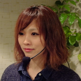 女性スタッフがつけるとこんな感じ