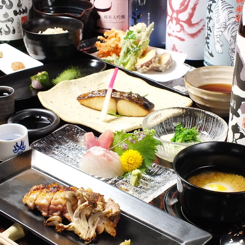 【北浜駅徒歩２分】素材を活かした創作料理と常備40種以上の日本酒が楽しめる居酒屋
