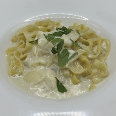 ゴルゴンゾーラのクリームソース タリアテッレ