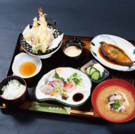 シーンに合わせたお席を多彩にご用意