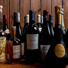 厳選された日本酒とワインが、自慢の料理を華やかに♪