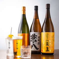 落ち着きのある和空間で日本酒やシャンパンをお愉しみ頂けます。