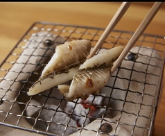 七輪で焼く　穴子の一夜干し