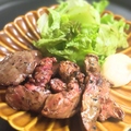 料理メニュー写真 白レバーのごろっと焼き