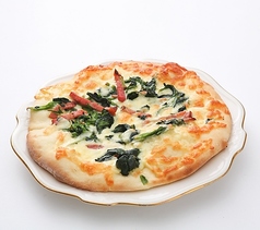 ほうれん草ベーコンピザ