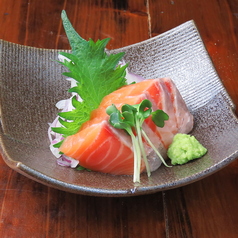 サーモン刺し