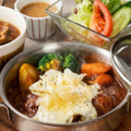 料理メニュー写真&nbsp;煮込みチーズソースハンバーグ定食