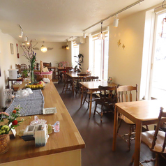 《少人数での宴会も対応可能なテーブル席です◎》