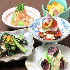 四季折々の食材で作り上げた一品料理を日本酒と共に...