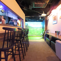 カウンターやソファでゆっくりお楽しみいただけます♪