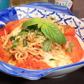 料理メニュー写真 フレッシュトマト＆バジルとモッツァレラのパスタ