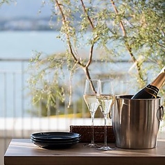 店内琵琶湖側のお席眺め◎