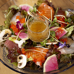 炉端焼以外のアラカルトも充実！好みにあわせてどうぞ。