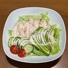 鶏ハムとアボカドサラダ