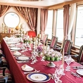 【親睦を深めるお食事会にも最適】ご家族やご親族のお顔合わせ、大切な方々との会食にもシンフォニーは最適です。総料理長が腕を振るう上質なコース料理を味わいながら、プライベートな空間で和やかなひとときをお過ごしいただけます。