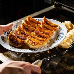 餃子酒飯 大阪王 京橋総本店の特集写真