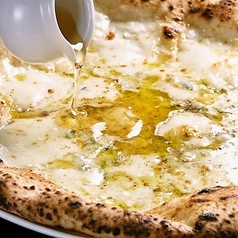 Napoli PIZZA 新潟駅南けやき通り店の特集写真