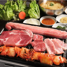 生サムギョプサル専門店 韓国市場の特集写真