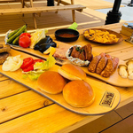 《お席は2時間半制》飲み放題付きBBQ4000円～ご用意！大人の秘密基地としてDJイベントなども開催中♪