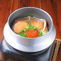 料理メニュー写真&nbsp;銀鮭といくらの釜めし