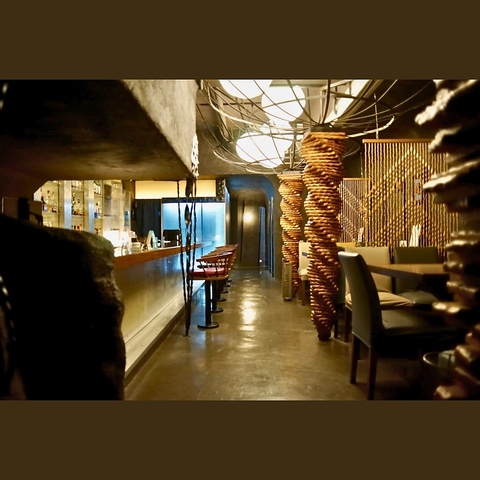 駅近で便利　ダイニング＆バー